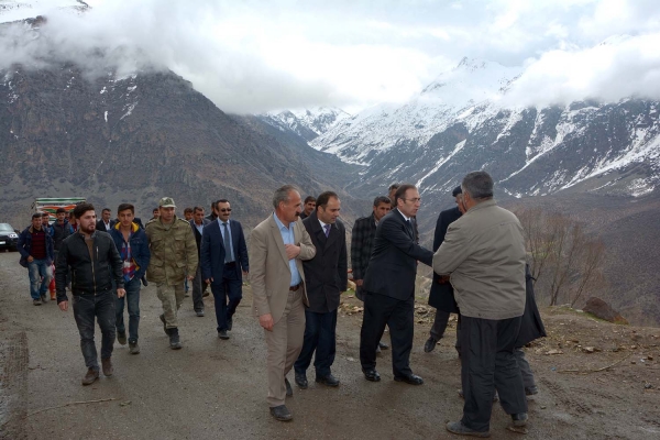 Başkan Vekili Akg&uuml;l'&uuml;n Moral Ziyaretleri S&uuml;r&uuml;yor