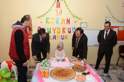 Minik Melekler Kur&rsquo;an Okuyor