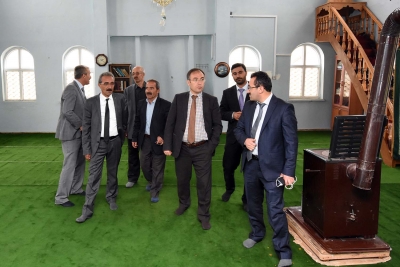 Akg&uuml;l, Mahalle Mahalle Dolaşarak Sorunları Yerinde Tespit Ediyor